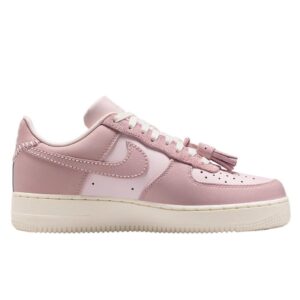 Nike Sneakers - Nike Air Force 1 ’07 (Pink)